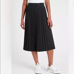 Athleta Hayes Pleated Midi Skirt